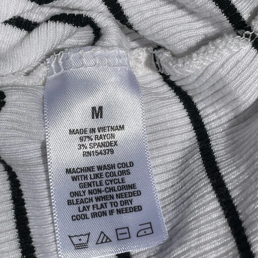 NWOT Slouchy Cropped Long Sleeve Tee - Picture 5 of 6